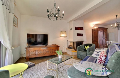 Penvins House | 113 m² Gîte ∙ 4 bedrooms ∙ 6 guests