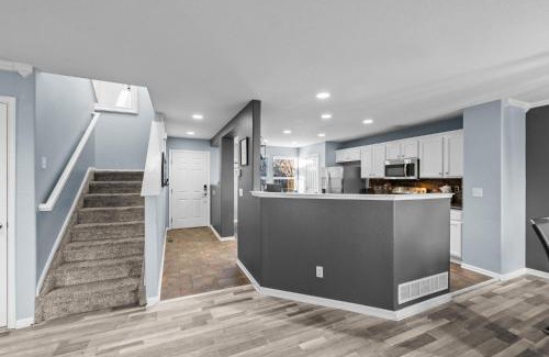 Brighton House | 1130 Mockingbird St