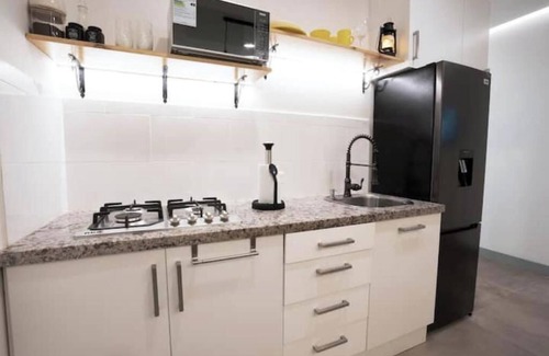 Urdesa Apartment | 114 - Prague Apts 3 pax Consulate USA Parking