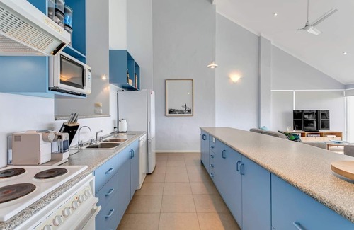 Hayborough House | 115 Seagull - Beachfront - Wi-Fi