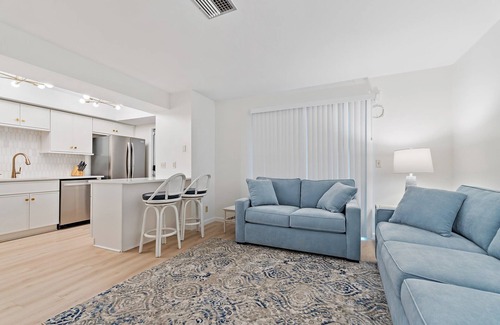 Wellington House | 11830 Brier Patch Court
