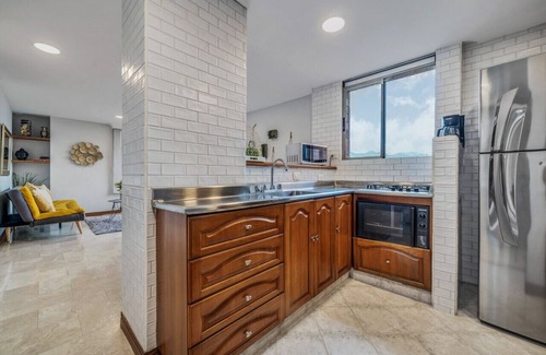 La Aguacatala Apartment | 11th floor Luxe Flat in EL Poblado 1AC near Oviedo