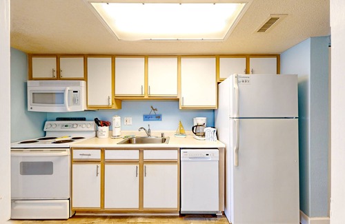 Crescent Beach Condo | 11th floor oceanfront condo w/private balcony, 18 pools & hot tubs