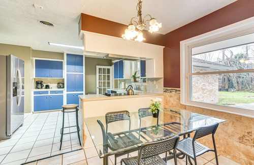 Sharpstown House | 12 Mi to Dtwn Houston: Peaceful Home w/Yard!