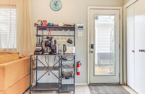 Lakeville House | 12 Mi to Energy Corridor: Family Home w/Grill!