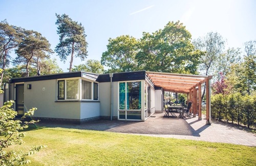 Voorthuizen House | 12 person bungalow for an outing with the whole crowd.