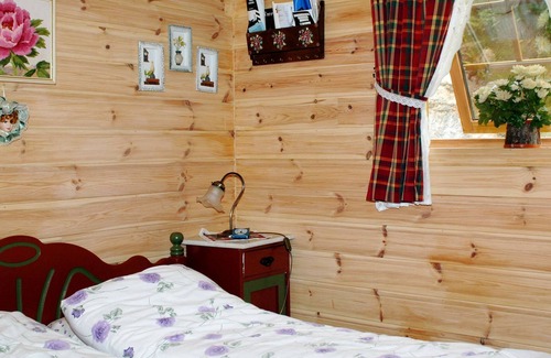 Hardangerfjord House | 12 person holiday home in Kysnesstrand