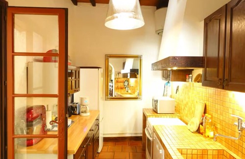 Ornaisons House | 12-person house perfect for seminars/meetings and large families