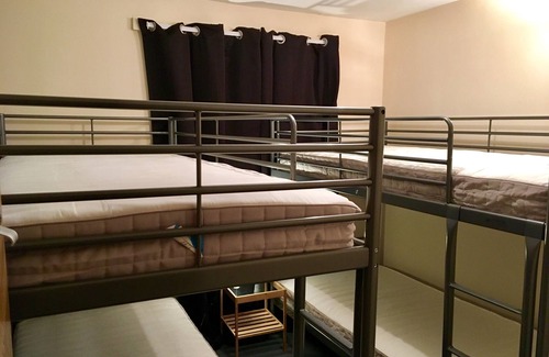 Riverside Apartment | **12 Person Super-Central Stag/Hen/Group City Centre Crash Pad**
