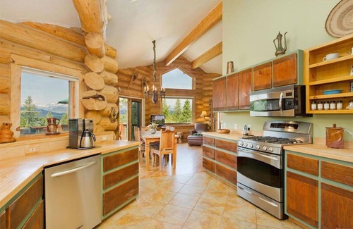 Black Hawk House | 120 acre Private Ranch! Pristine Mountain Views & Wilderness!