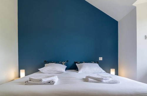 Saint-Laurent-de-Muret House | 120 m² Gîte ∙ 3 bedrooms ∙ 6 guests