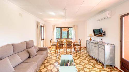 Riudellots de la Creu House | 120 m² House ∙ 3 bedrooms ∙ 6 guests