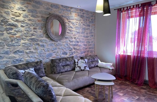 Pierrefitte-sur-Loire Cottage | 120 m² Cabin ∙ 4 bedrooms ∙ 9 guests
