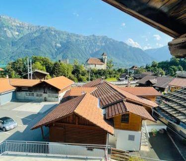 Ringgenberg Apartment | 120 m² Apartment ∙ 4 bedrooms ∙ 10 guests