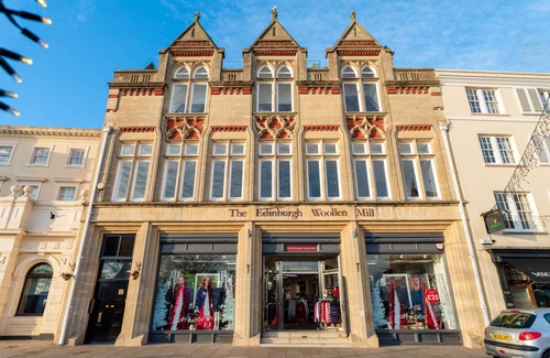 Exeter Apartment | 120 m² Apartment ∙ 2 bedrooms ∙ 4 guests
