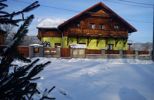Hroznetin Apartment | 120 m² Apartment ∙ 2 bedrooms ∙ 6 guests