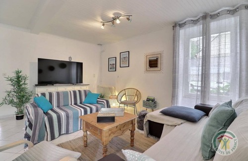 Miniac-Morvan House | 120 m² Gîte ∙ 4 bedrooms ∙ 8 guests