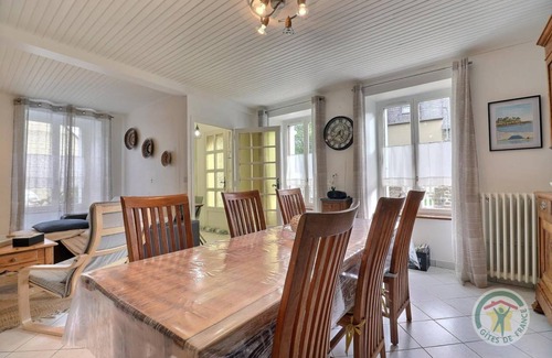 Miniac-Morvan House | 120 m² Gîte ∙ 4 bedrooms ∙ 8 guests