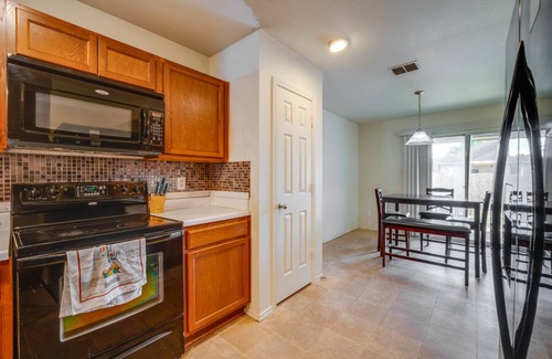 Fort Worth House | 120 m² House ∙ 3 bedrooms ∙ 5 guests