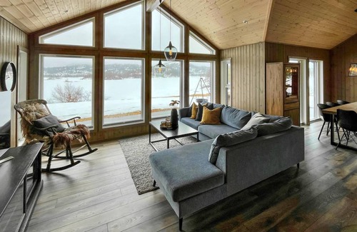 Evje House | 120 m² House ∙ 4 bedrooms ∙ 8 guests