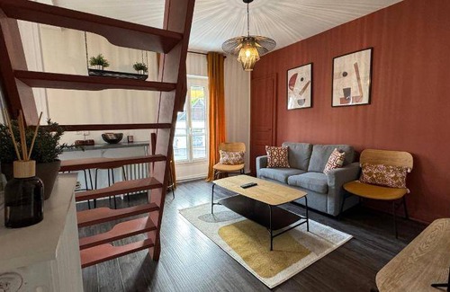 Republique House | 120 m² House ∙ 3 bedrooms ∙ 8 guests