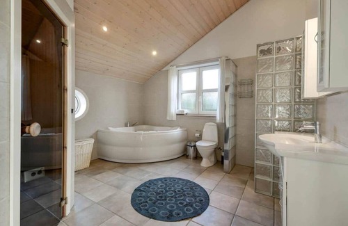 Bork Havn House | 120 m² House ∙ 3 bedrooms ∙ 6 guests