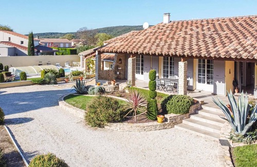 Espeluche House | 120 m² House ∙ 3 bedrooms ∙ 6 guests