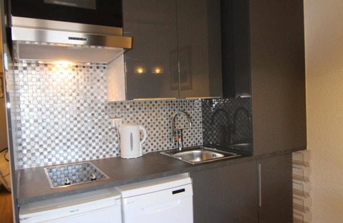 Bergers Apartment | 120m from shops, 1st floor, swimming pool, sauna, balcony, tv, ski locker, 40m², Alpe d'Huez