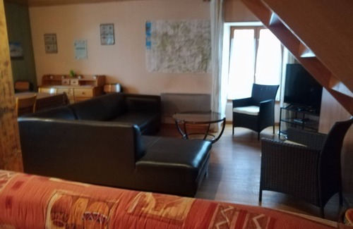 Besse-en-Chandesse House | 120m2 duplex apartment