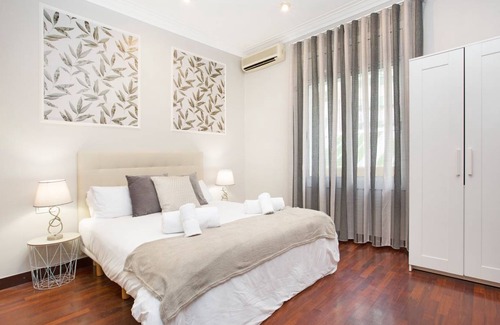 Sant Gervasi Apartment | 122 m² Apartment ∙ 3 bedrooms ∙ 5 guests