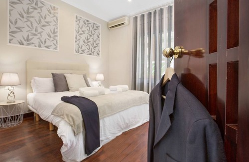 Sant Gervasi Apartment | 122 m² Apartment ∙ 3 bedrooms ∙ 5 guests