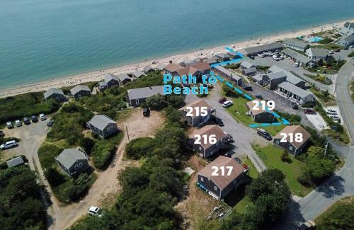 North Truro House | 12216 - Beautiful Views of Cape Cod Bay Access to Private Beach Easy Access to P-Town