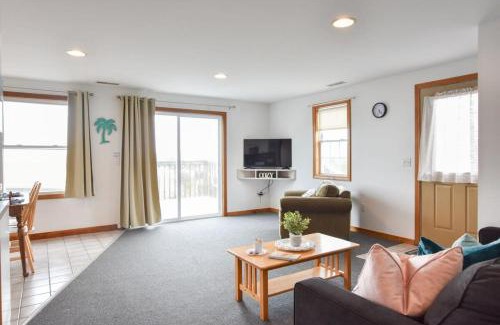 North Truro House | 12216 - Beautiful Views of Cape Cod Bay Access to Private Beach Easy Access to P-Town