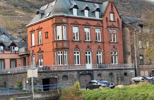 Sankt Aldegund Apartment | 126 m² Apartment ∙ 2 bedrooms ∙ 6 guests