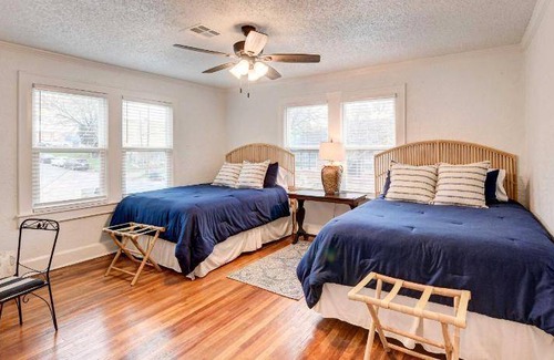 Austin Ave. House | 129 m² House ∙ 3 bedrooms ∙ 8 guests