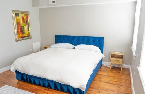 Brightwood Park House | 12ppl House in NW BBQ & Fire Pit