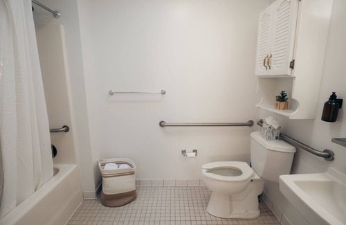 Berryville Hotel | 13 BR Boutique in Berryville