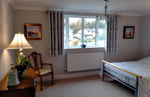 Wrexham House | 13 Green park