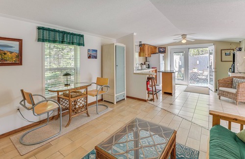 Trenton Cottage | 13 Mi to Acadia: Artistic Retreat in Nature
