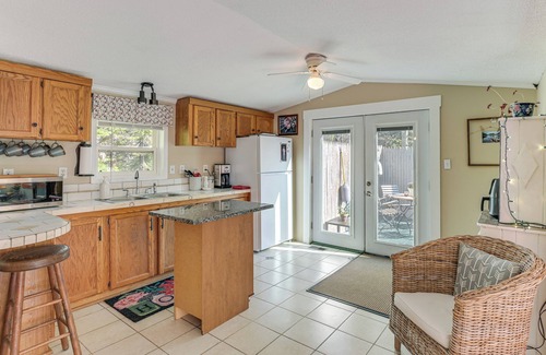 Trenton Cottage | 13 Mi to Acadia: Artistic Retreat in Nature