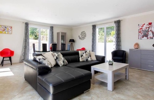Le Rouret House | 130 m² House ∙ 3 bedrooms ∙ 6 guests
