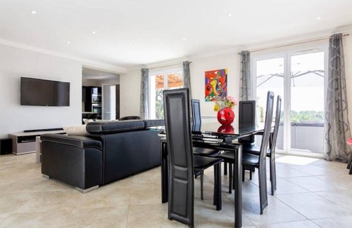 Le Rouret House | 130 m² House ∙ 3 bedrooms ∙ 6 guests