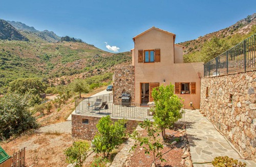 Feliceto House | 130 m² House ∙ 4 bedrooms ∙ 8 guests