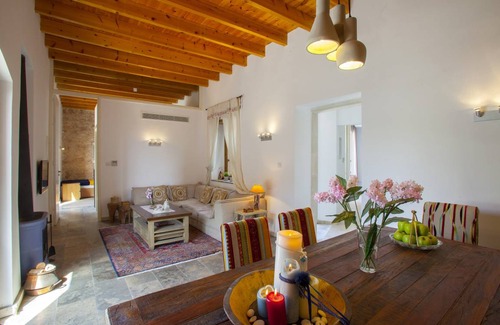 Mesogi Villa | 130 m² Villa ∙ 2 bedrooms ∙ 4 guests