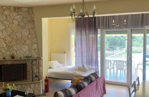 Paliouri Villa | 130 m² Villa ∙ 3 bedrooms ∙ 8 guests