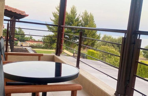 Paliouri Villa | 130 m² Villa ∙ 3 bedrooms ∙ 8 guests