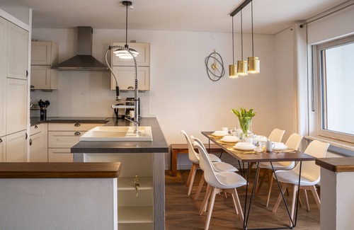 Rosenheim Apartment | 130m2 Loft - Private roof terrace/Netflix/coffee/bathtub/free parking