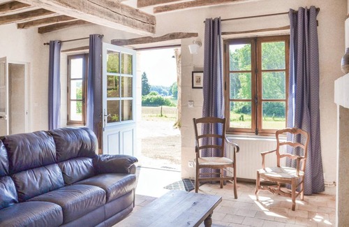 Cravant-les-Coteaux House | 132 m² House ∙ 2 bedrooms ∙ 5 guests