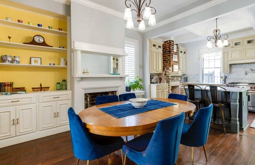 Savannah Victorian District Apartment | 133 m² Apartment ∙ 2 bedrooms ∙ 4 guests