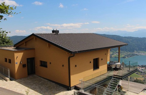 Bodensdorf Apartment | 135 m² Apartment ∙ 4 bedrooms ∙ 8 guests
